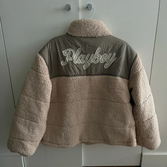SOLD BNWT Pacsun x playboy teddy puffer jacket - Picture 5 of 7